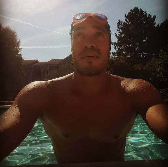 Meet your Posher, Esdras - Picture 4 of 7